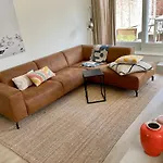 Holiday home Close To And Keukenhof *