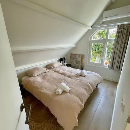 Дом отдыха Close To And Keukenhof Нордвейкерхаут