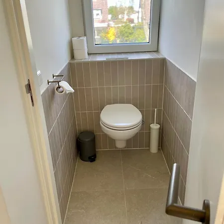 Close To And Keukenhof Нордвейкерхаут