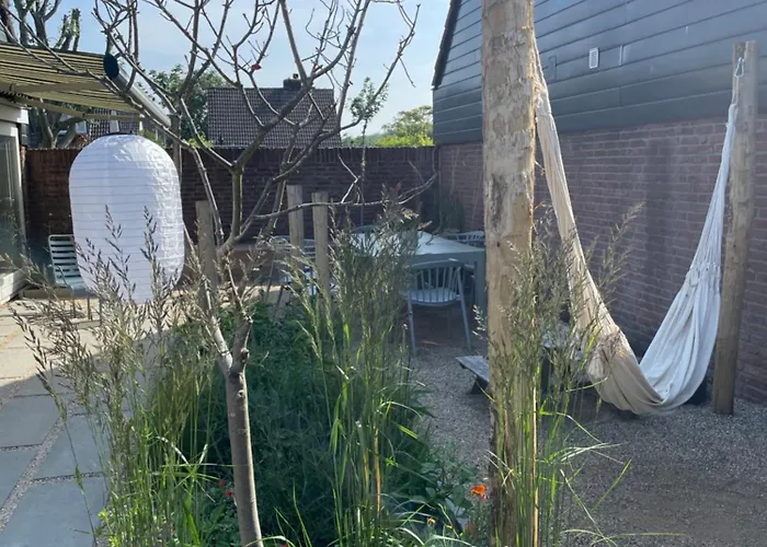 Close To And Keukenhof *