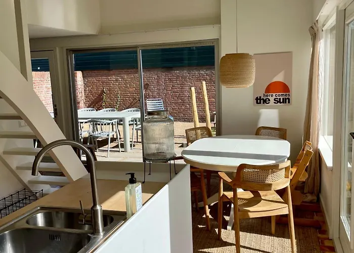 Semesterbostad Close To And Keukenhof